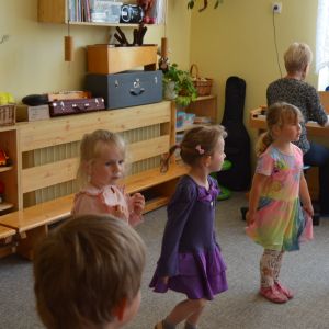 OSLAVA DNE MAMINEK U PEJSKŮ