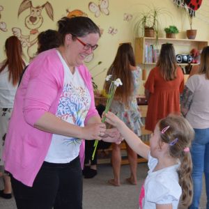 OSLAVA DNE MAMINEK U PEJSKŮ