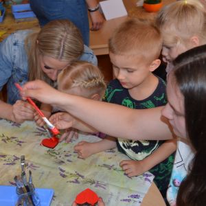 OSLAVA DNE MAMINEK U PEJSKŮ