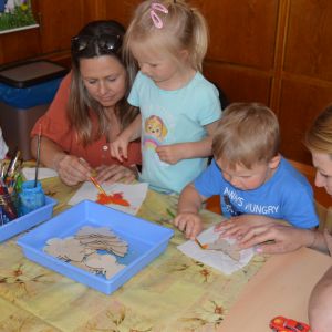 OSLAVA DNE MAMINEK U PEJSKŮ