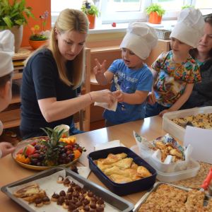 OSLAVA DNE MAMINEK U PEJSKŮ