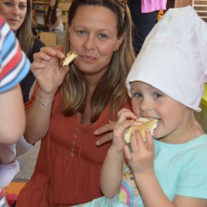 OSLAVA DNE MAMINEK U PEJSKŮ