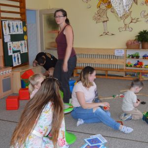 OSLAVA DNE MAMINEK U PEJSKŮ