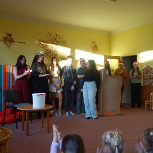 Divadlo v MŠ_Sněhurka, Zlatovláska