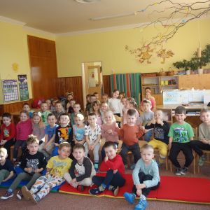 Divadlo s pohádkou,,O třech prasátkách,,