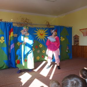 Divadlo s pohádkou,,O třech prasátkách,,