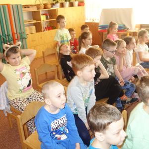 Divadlo s pohádkou,,O třech prasátkách,,