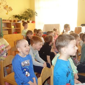 Divadlo s pohádkou,,O třech prasátkách,,