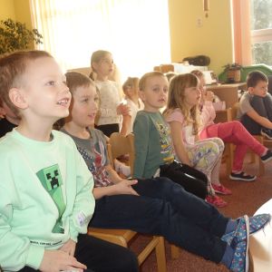 Divadlo s pohádkou,,O třech prasátkách,,