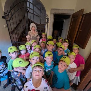 Celoškolkový výlet_Zámek Mníšek pod Brdy 2026